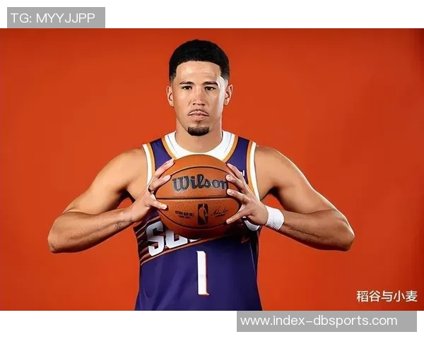 布克强势表现引领球队胜利19投10中斩获31分5篮板3助攻1抢断