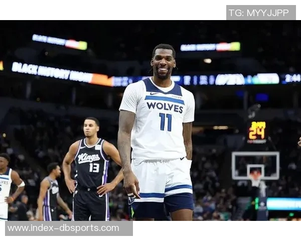 里德轻松砍下20分11篮板3助攻2抢断1盖帽展现全能表现