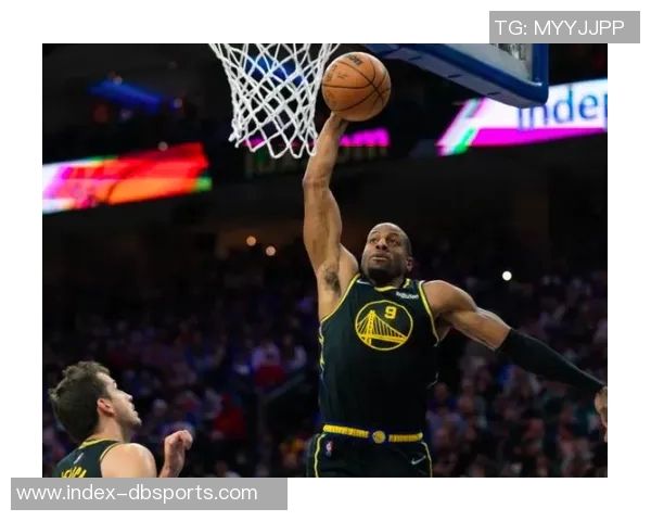 古德温展现拼搏精神8个前场篮板激励全队士气 古德温展现拼搏精神8个前场篮板激励全队士气