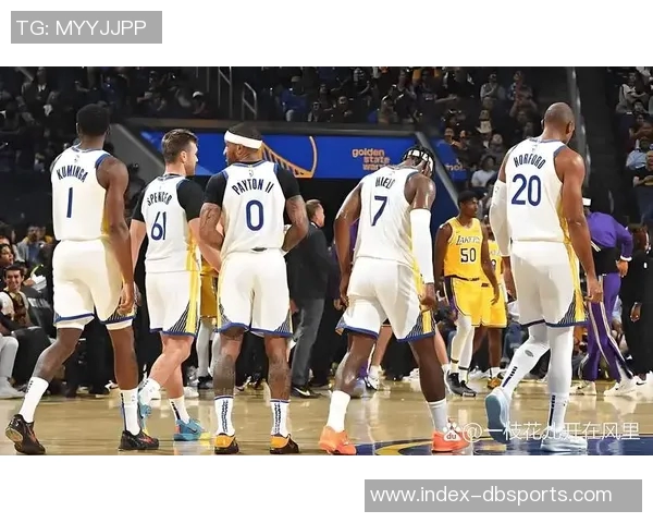 勇士与雄鹿明日对决胜率悬殊ESPN预测勇士占据626优势